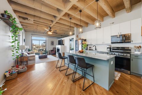 Tiny photo for 811 S Lytle Street #406, Chicago, IL 60607 (MLS # 12587396)