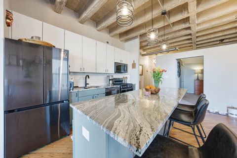 Tiny photo for 811 S Lytle Street #406, Chicago, IL 60607 (MLS # 12587396)