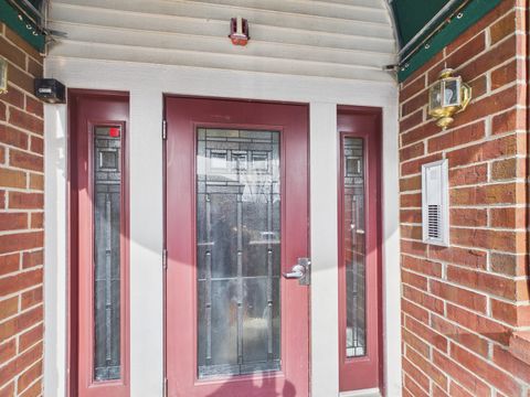 Tiny photo for 820 N Lakeside Drive #2C, Vernon Hills, IL 60061 (MLS # 12597498)