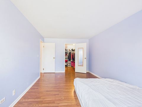 Tiny photo for 820 N Lakeside Drive #2C, Vernon Hills, IL 60061 (MLS # 12597498)