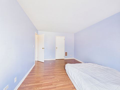 Tiny photo for 820 N Lakeside Drive #2C, Vernon Hills, IL 60061 (MLS # 12597498)