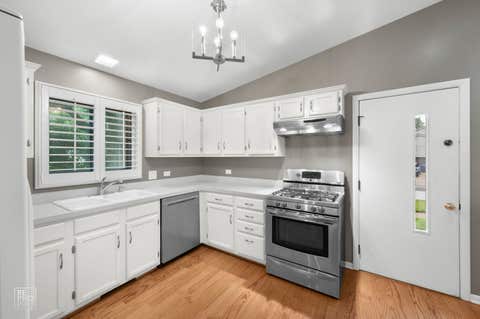 Tiny photo for 6S575 Bridlespur Drive, Naperville, IL 60540 (MLS # 12732823)