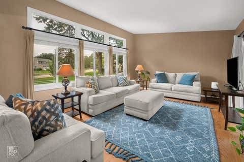 Tiny photo for 6S575 Bridlespur Drive, Naperville, IL 60540 (MLS # 12732823)