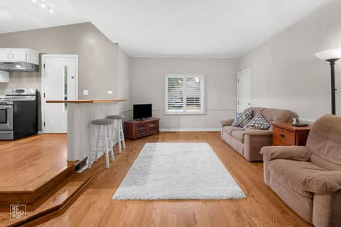 Tiny photo for 6S575 Bridlespur Drive, Naperville, IL 60540 (MLS # 12732823)