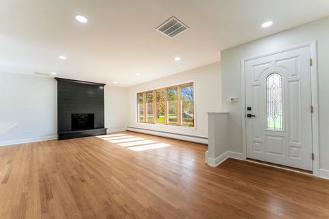 Tiny photo for 404 Tomah Avenue, Prospect Heights, IL 60070 (MLS # 12632437)