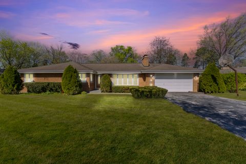 Photo of 404 Tomah Avenue, Prospect Heights, IL 60070 (MLS # 12632437)