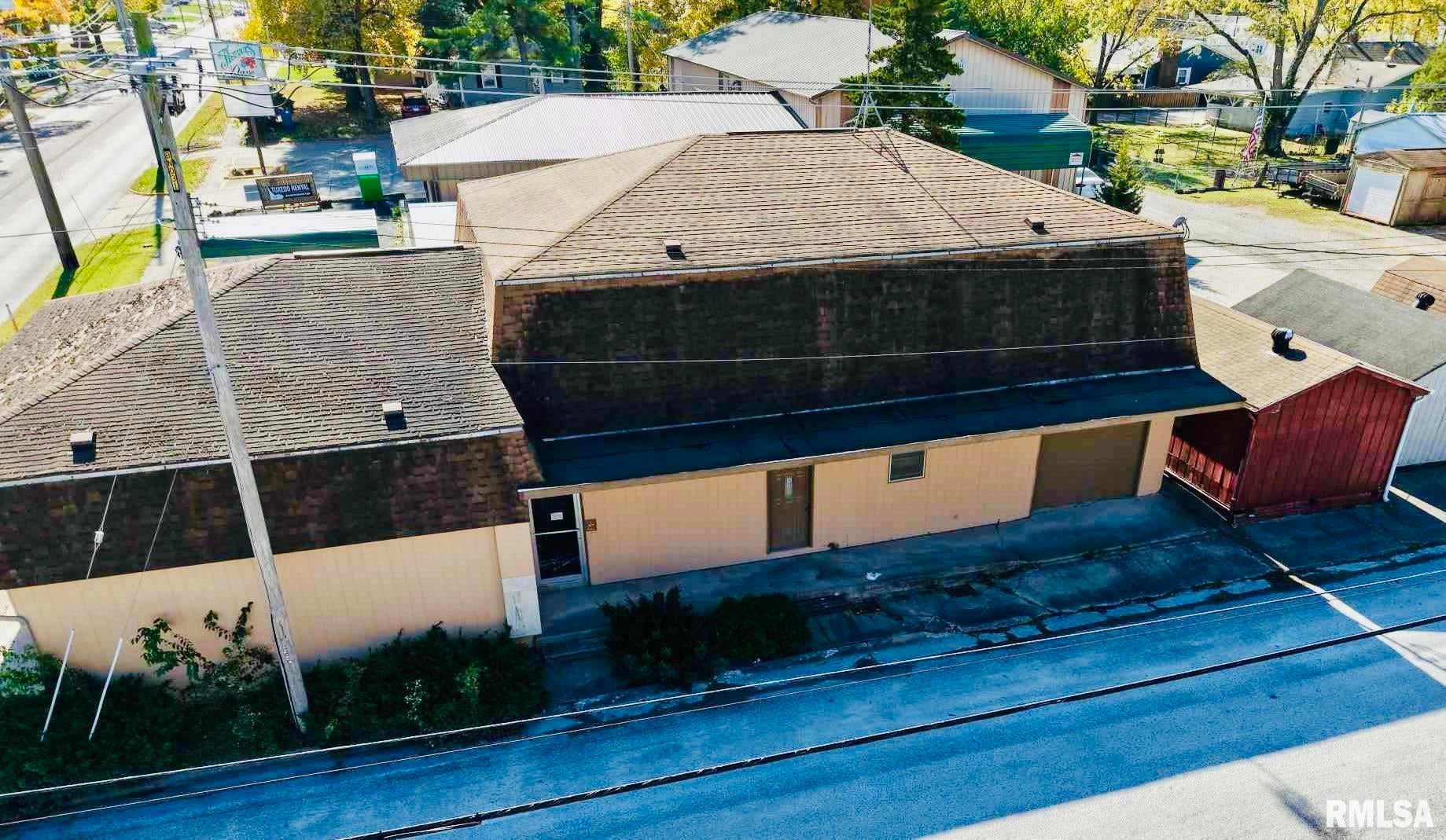 1103 N MAIN Street
