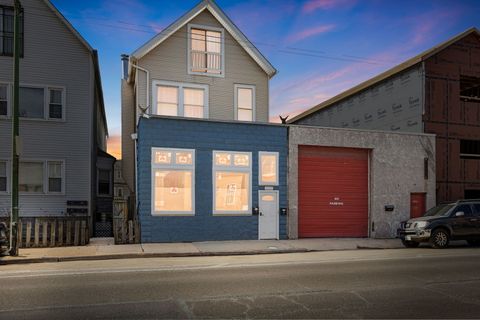 3020 N CLYBOURN Avenue Chicago IL 60618