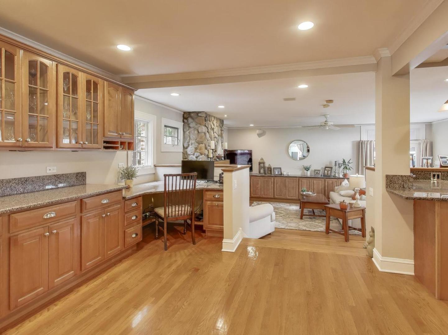 7404 N Overhill Avenue