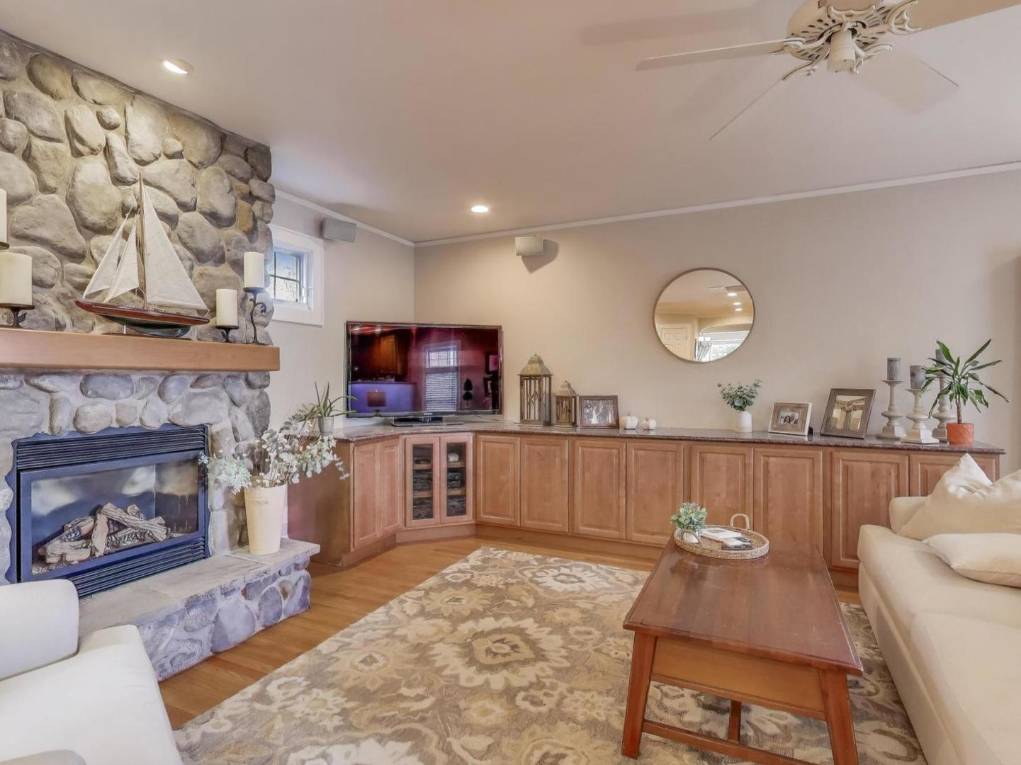 7404 N Overhill Avenue