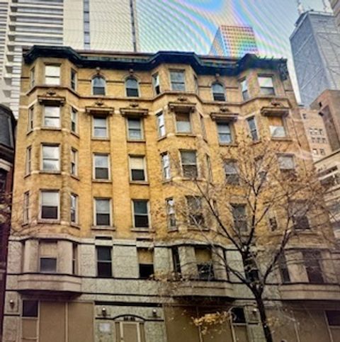 58 E Chicago Avenue Chicago IL 60611