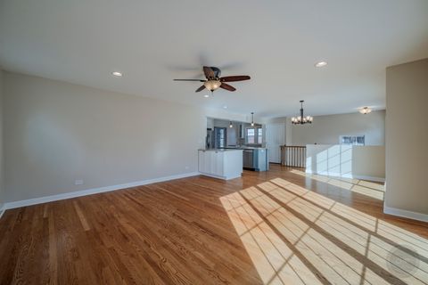 Tiny photo for 593 S Sunnyside Avenue, Elmhurst, IL 60126 (MLS # 12559399)