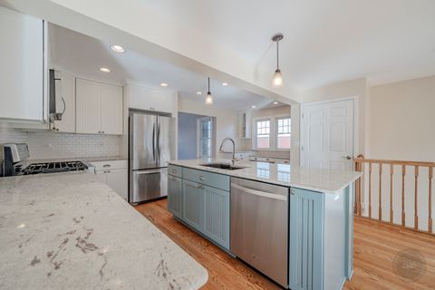 Tiny photo for 593 S Sunnyside Avenue, Elmhurst, IL 60126 (MLS # 12559399)