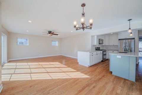 Tiny photo for 593 S Sunnyside Avenue, Elmhurst, IL 60126 (MLS # 12559399)