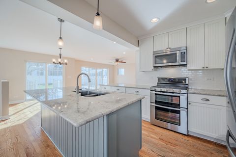 Tiny photo for 593 S Sunnyside Avenue, Elmhurst, IL 60126 (MLS # 12559399)