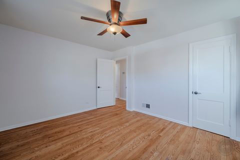 Tiny photo for 593 S Sunnyside Avenue, Elmhurst, IL 60126 (MLS # 12559399)