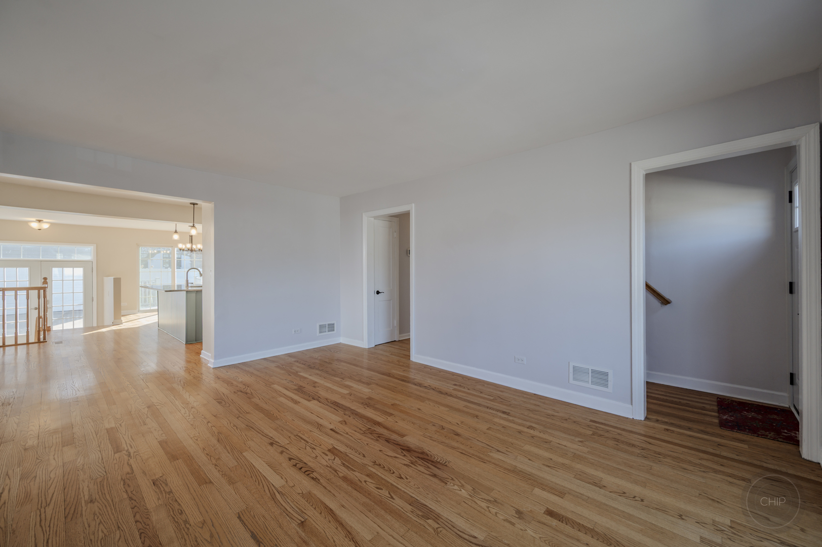 593 S Sunnyside Avenue