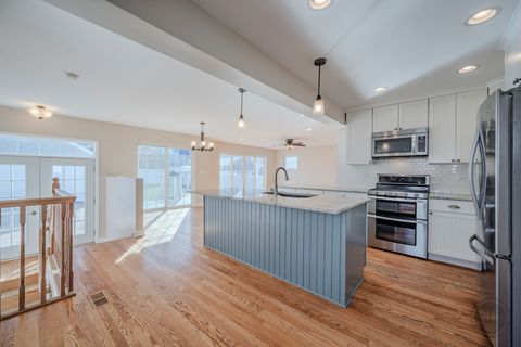 Tiny photo for 593 S Sunnyside Avenue, Elmhurst, IL 60126 (MLS # 12559399)