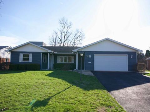 Photo of 308 Granada Road, Bloomington, IL 61701 (MLS # 12596325)