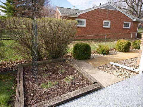 Tiny photo for 308 Granada Road, Bloomington, IL 61701 (MLS # 12596325)