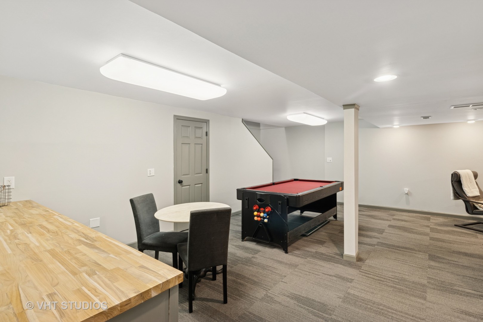 Palatine, Illinois 60067, United States, 3 Bedrooms Bedrooms, ,3 BathroomsBathrooms,Residential,Contingent,219556