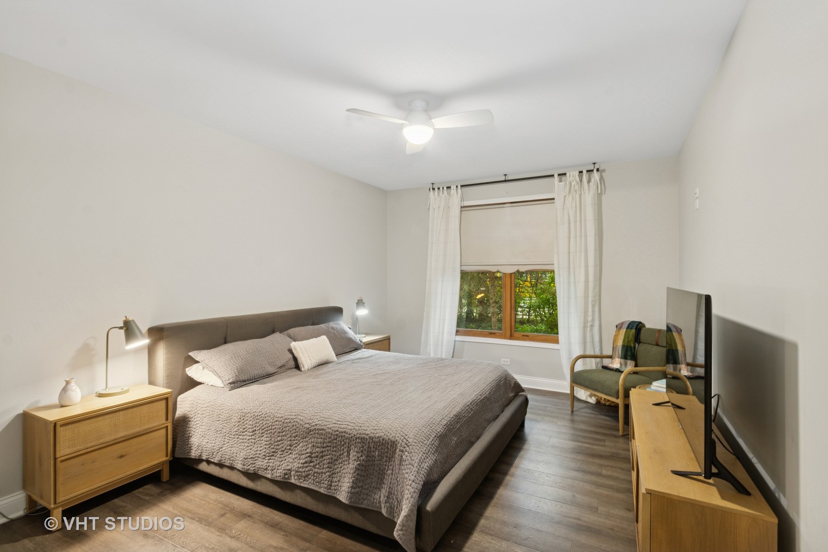 Palatine, Illinois 60067, United States, 3 Bedrooms Bedrooms, ,3 BathroomsBathrooms,Residential,Contingent,219556