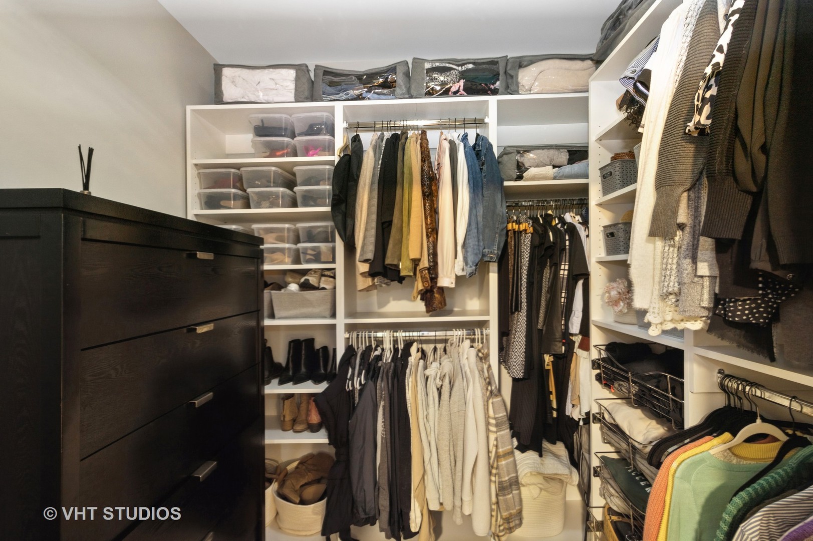 Palatine, Illinois 60067, United States, 3 Bedrooms Bedrooms, ,3 BathroomsBathrooms,Residential,Contingent,219556