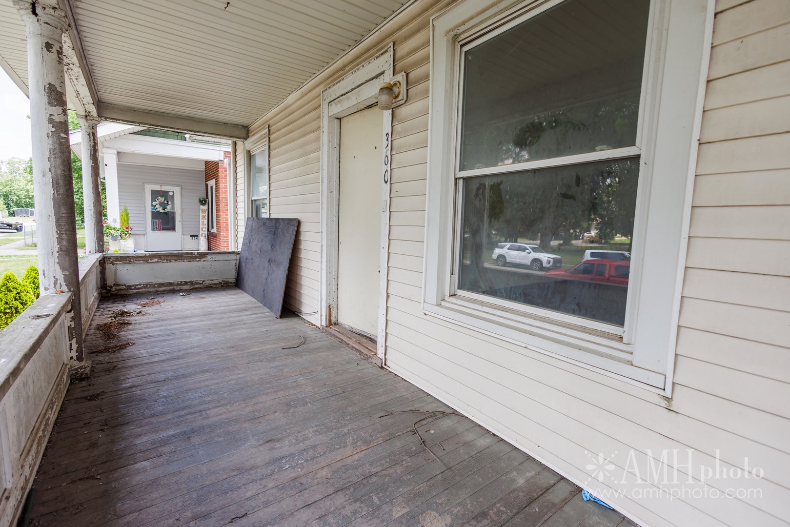 360 S ELM Avenue