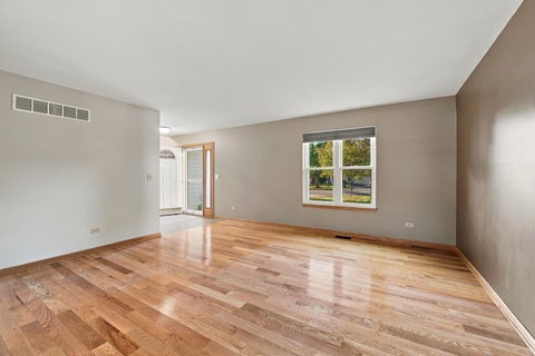 Tiny photo for 5311 Poplar Glen Court, Plainfield, IL 60586 (MLS # 12786893)