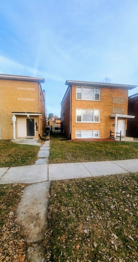 13945 S Dearborn Street