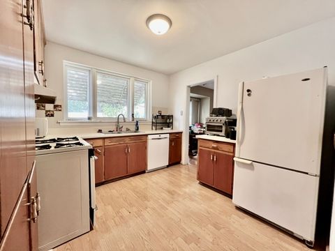 Tiny photo for 10059 S Spaulding Avenue, Evergreen Park, IL 60805 (MLS # 12496626)