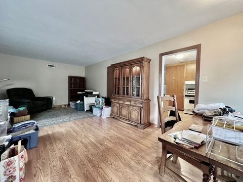 Tiny photo for 10059 S Spaulding Avenue, Evergreen Park, IL 60805 (MLS # 12496626)