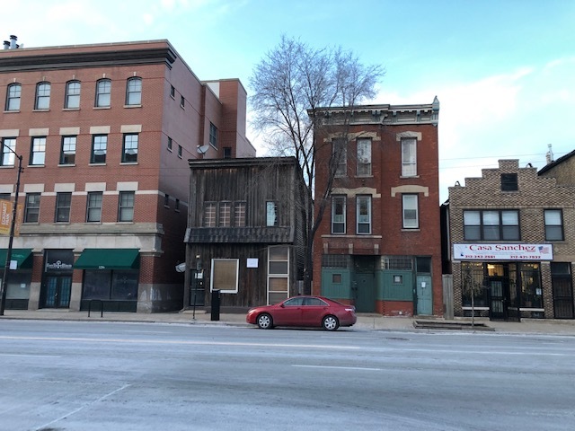 1252 W Chicago Avenue
