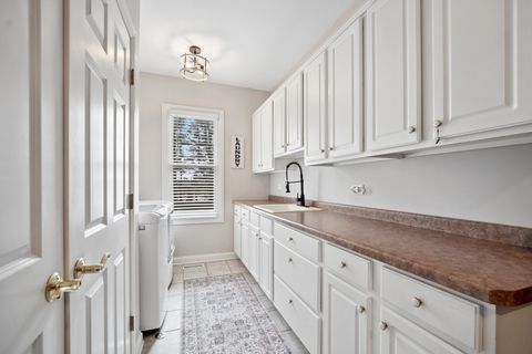 Tiny photo for 24963 N Abbey Glenn Drive, Hawthorn Woods, IL 60047 (MLS # 12593483)