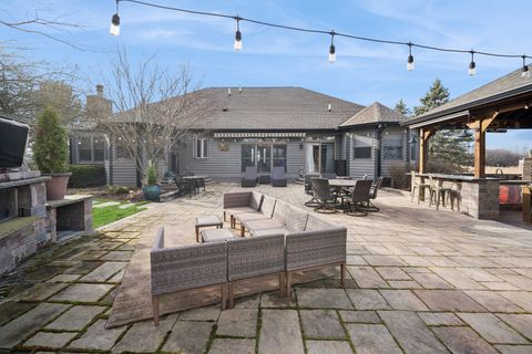 Tiny photo for 24963 N Abbey Glenn Drive, Hawthorn Woods, IL 60047 (MLS # 12593483)