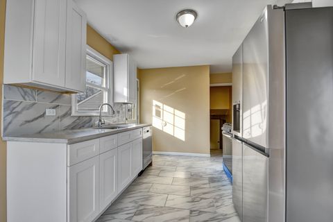 Tiny photo for 7754 S Mcvicker Avenue, Burbank, IL 60459 (MLS # 12545279)