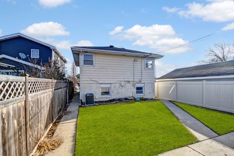 Tiny photo for 7754 S Mcvicker Avenue, Burbank, IL 60459 (MLS # 12545279)