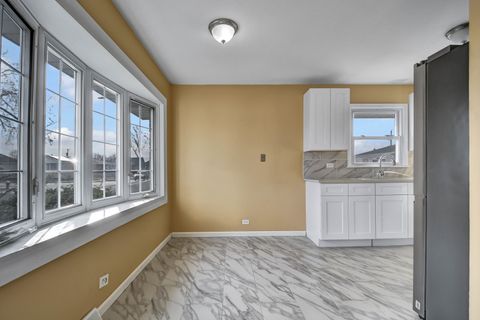 Tiny photo for 7754 S Mcvicker Avenue, Burbank, IL 60459 (MLS # 12545279)