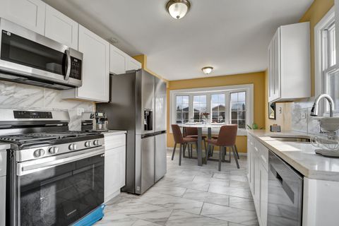 Tiny photo for 7754 S Mcvicker Avenue, Burbank, IL 60459 (MLS # 12545279)