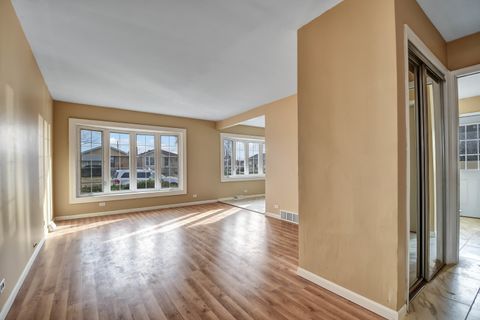 Tiny photo for 7754 S Mcvicker Avenue, Burbank, IL 60459 (MLS # 12545279)