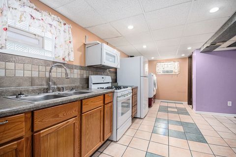 Tiny photo for 9835 Rutherford Avenue, Oak Lawn, IL 60453 (MLS # 12592152)