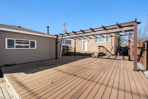 Tiny photo for 9835 Rutherford Avenue, Oak Lawn, IL 60453 (MLS # 12592152)