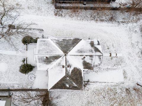 A home in Gages Lake