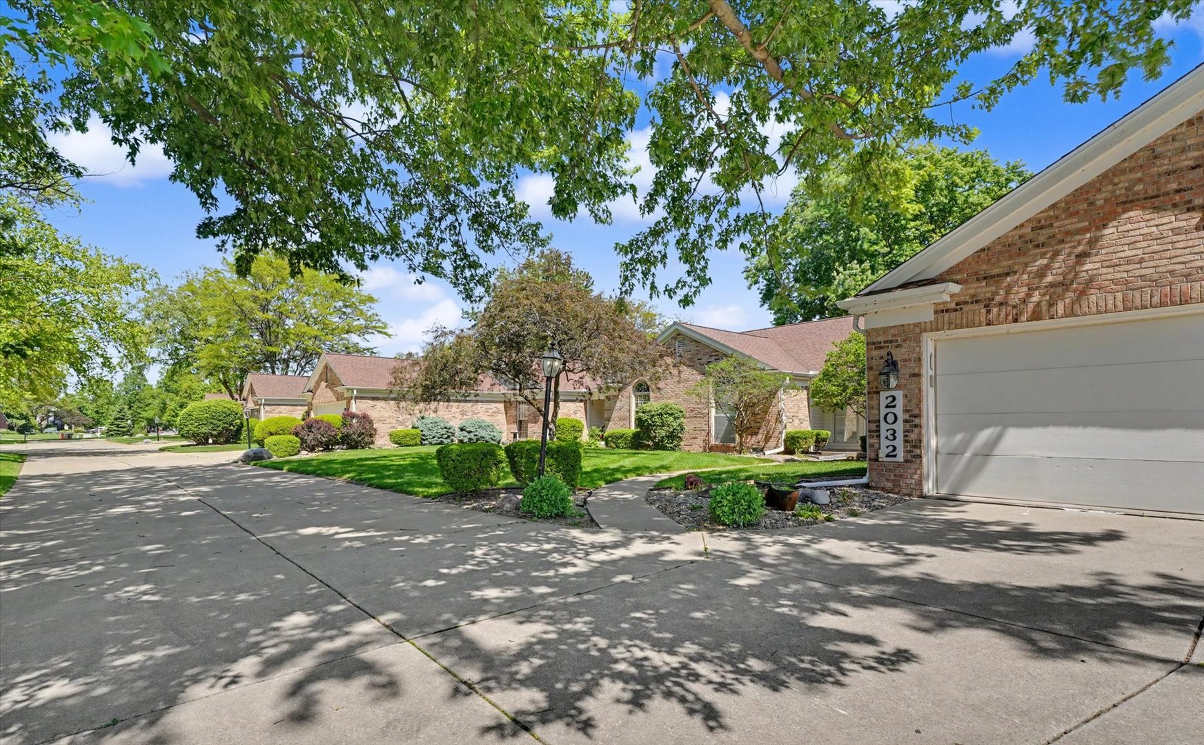2032 Bentbrook Drive 2032