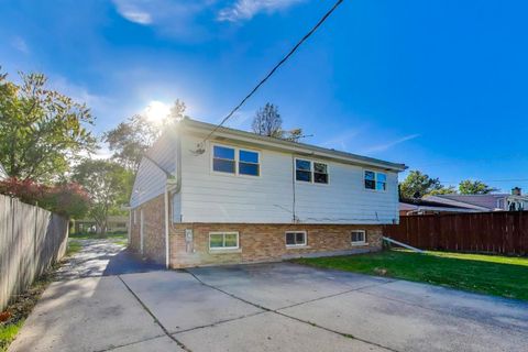 Tiny photo for 7332 Davis Street, Morton Grove, IL 60053 (MLS # 12513474)