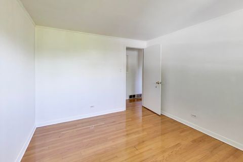 Tiny photo for 7332 Davis Street, Morton Grove, IL 60053 (MLS # 12513474)