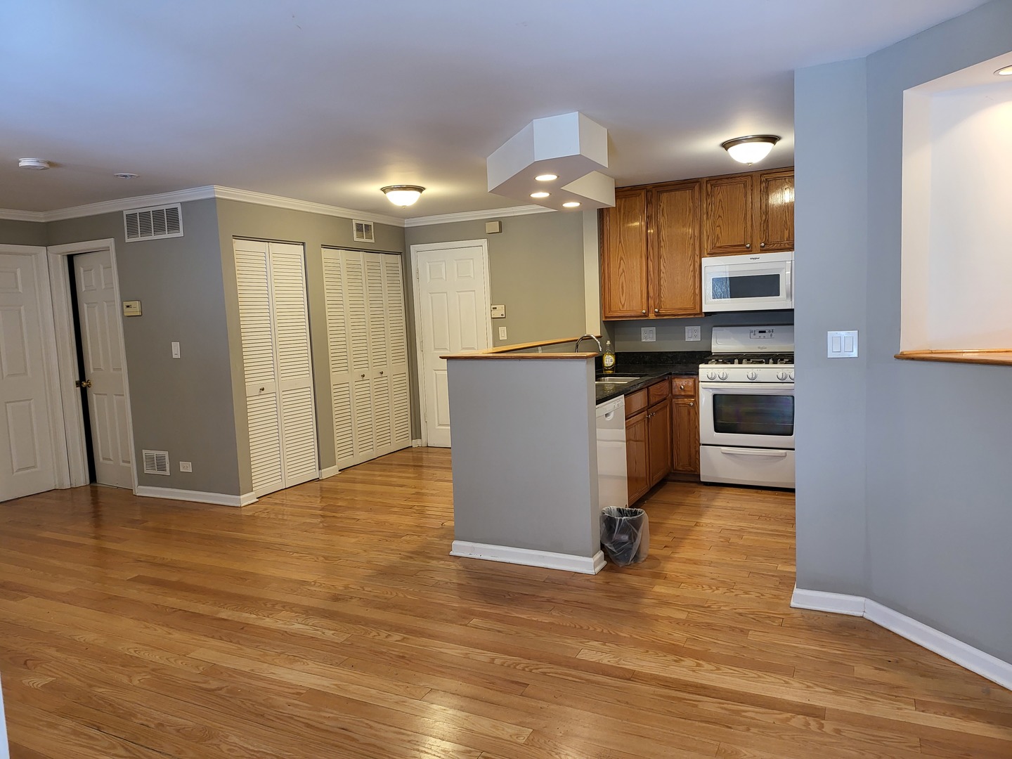 2403 W Flournoy Street A