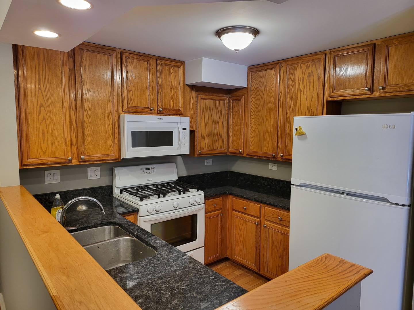 2403 W Flournoy Street A