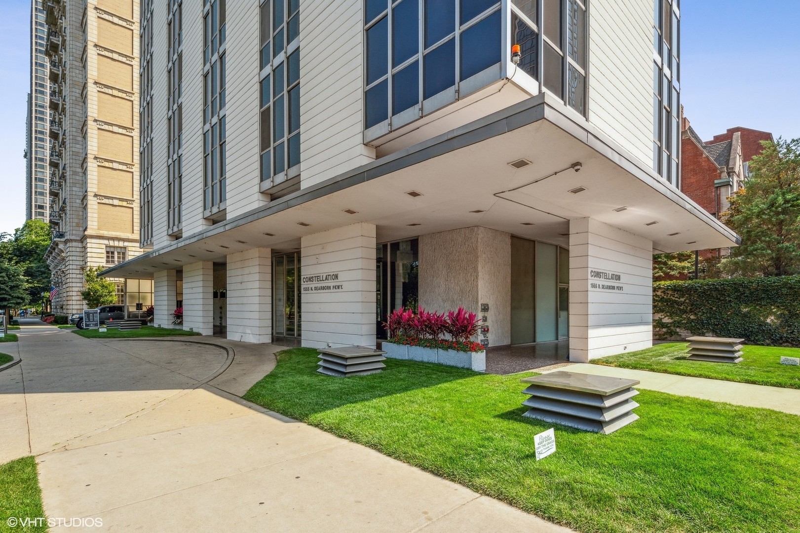 1555 N Dearborn Parkway 23C