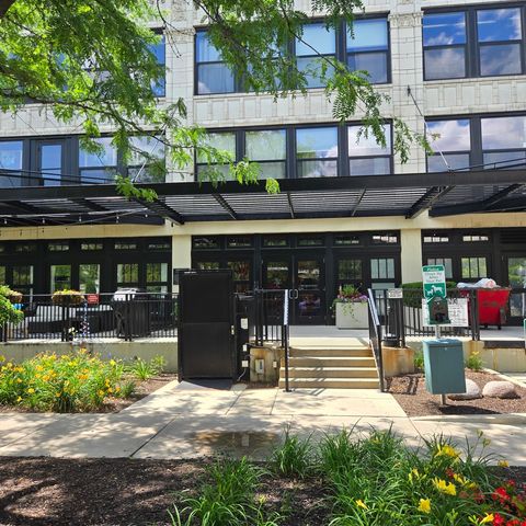 1111 W 15TH Street 228 Chicago IL 60608